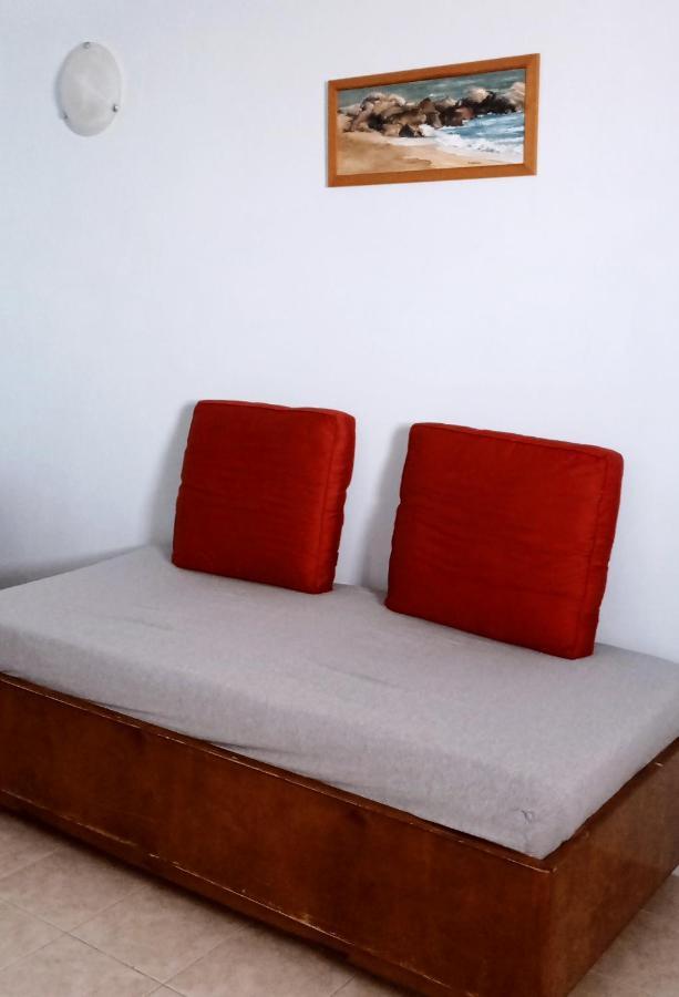 Isavella's Apartment Schoinoussa Esterno foto